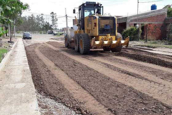 Pavimentan con adoquines la calle Mitre de General Güemes
