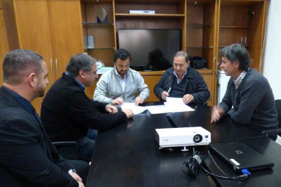 Extienden la red de cloacas al barrio Pizetti de Pichanal