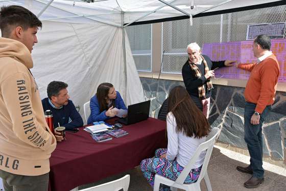 Más de 150 familias de barrio El Huaico consultaron al IPV para escriturar sus viviendas