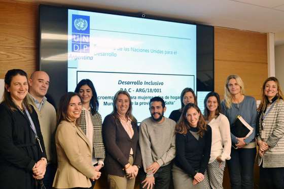 Impulsan a mujeres de Los Toldos, Pichanal y Caraparí a crear microempresas