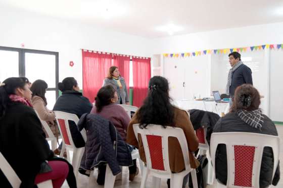 Madres y padres de El Carril podrán participar en los talleres de Crianza Sin Violencia