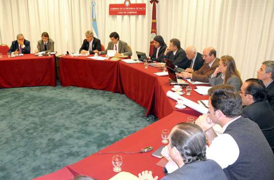 El Gobierno garantiza el funcionamiento de las industrias en su totalidad