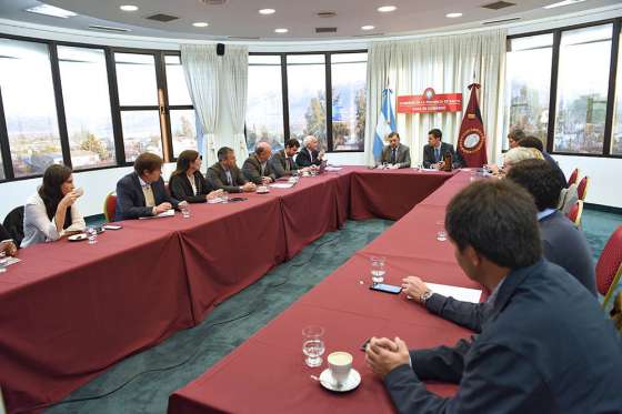 El Gobernador encabezó hoy la reunión del Gabinete provincial