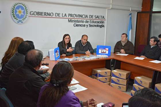 Nueva entrega de kits del Programa Robótica y Tecnología para Educar