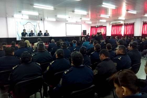 Licenciatura en Seguridad Pública para agentes penitenciarios y policías