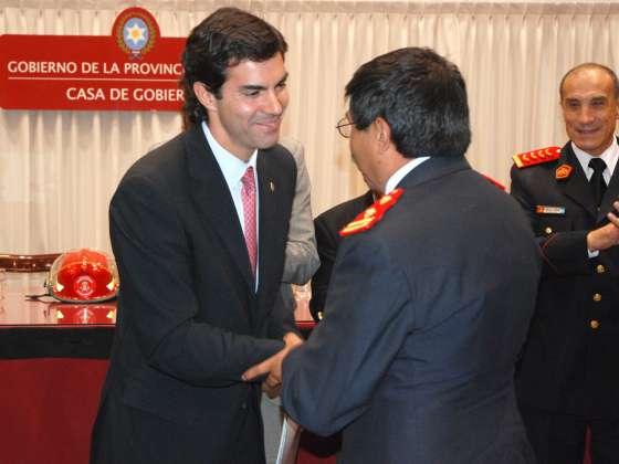 El Gobierno optimizó la situación de los bomberos voluntarios de Salta 