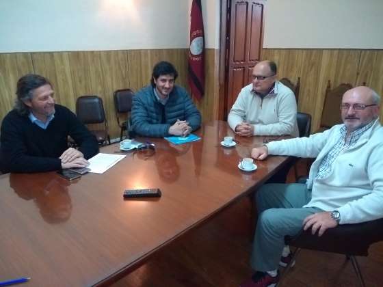Autoridades del IPS recibieron a directivos de la Asociación Odontológica Salteña
