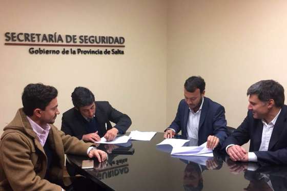 Turismo y Seguridad coordinan acciones para controlar la habilitación de guías turísticos