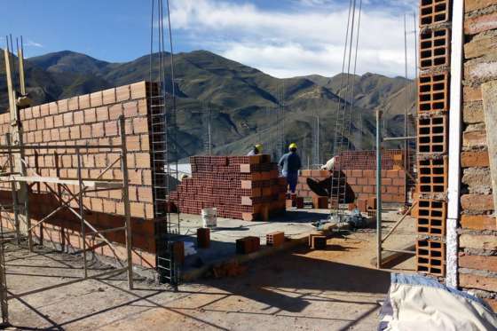 En paraje Poscaya se construye un nuevo edificio para el colegio secundario N°5237