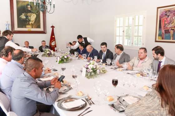 Urtubey se reunió con senadores provinciales