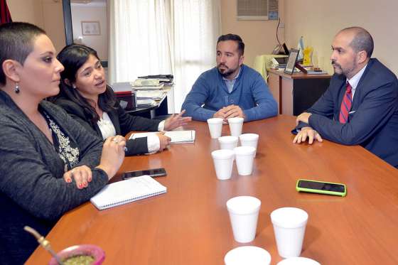 Con la elección de la reina de los estudiantes se abre el debate sobre los concursos de belleza