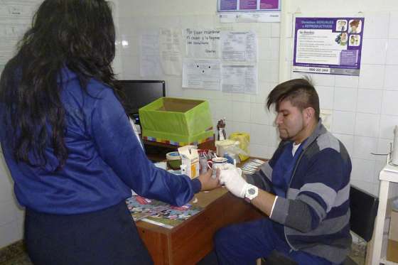 Campaña de detección de VIH en barrio Palermo