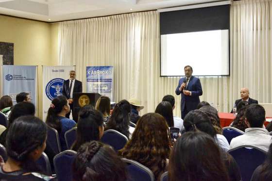 Isa participó en un seminario de Operativa Aduanera de Comercio Exterior