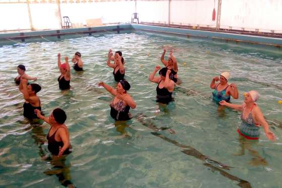Aquagym y festejo por el día de la primavera en el club Mitre