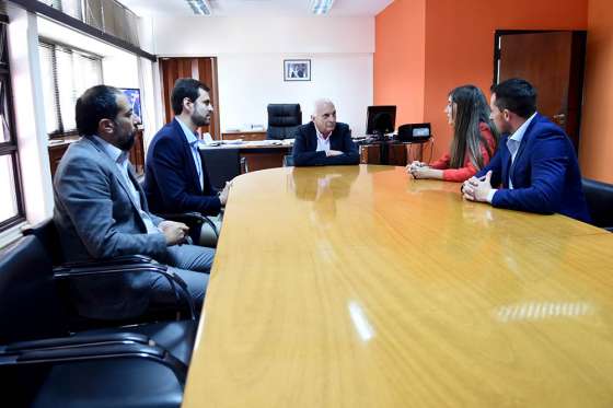 El ministro López Arias recibió a referente de la FURP en Salta