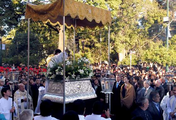 El Gobernador asistió a la celebración de Corpus Christi 