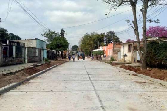 Pavimentaron diversas calles de la localidad de Aguaray