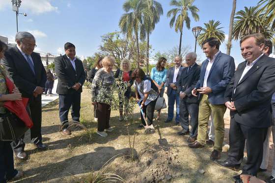 López Arias destacó a las instituciones sociales que trabajan por la paz