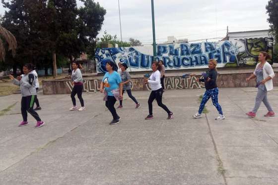 Clases gratuitas de Zumba y entrenamiento funcional en plaza Gurruchaga