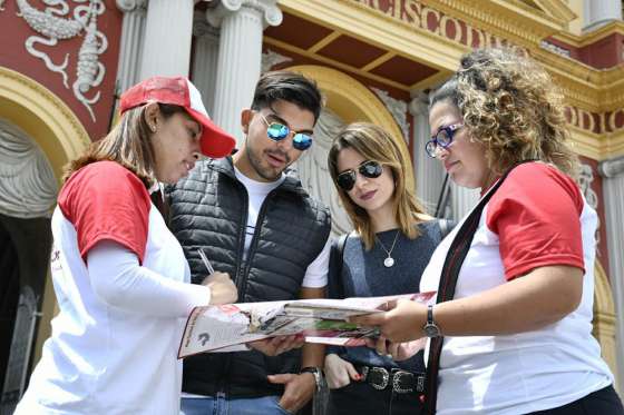 Anfitriones Turísticos del Destino Salta brindaron información a los turistas