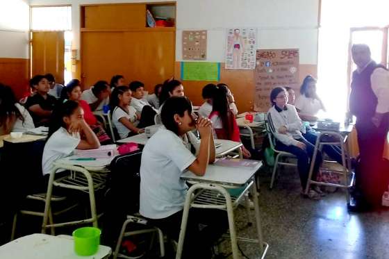 Seguridad refuerza la concientización sobre problemáticas sociales en escuelas