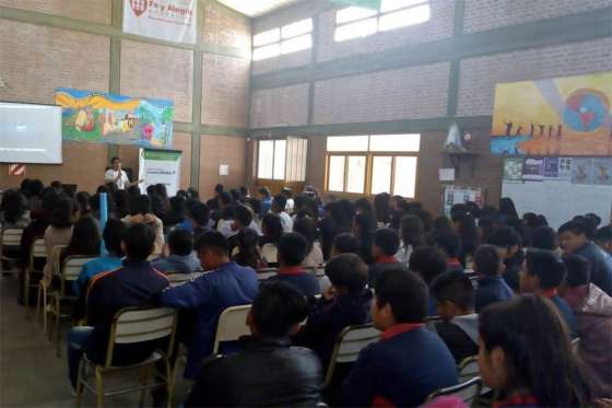 Estudiantes salteños se interiorizaron sobre el perjuicio de las adicciones