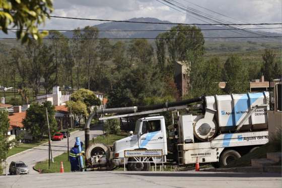 Aguas del Norte ejecuta un plan de mantenimiento del sistema cloacal en Capital