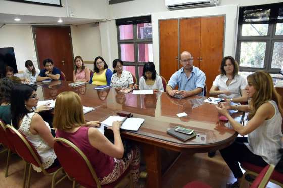 Empleados provinciales aprenden técnicas para el resguardo de la documentación pública