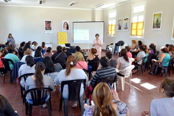 Talleres simultáneos de destacados profesionales, en el primer Foro de Redes Comunitarias