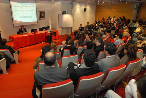 Urtubey planteó ante universitarios la necesidad de implementar el Fondo de Convergencia