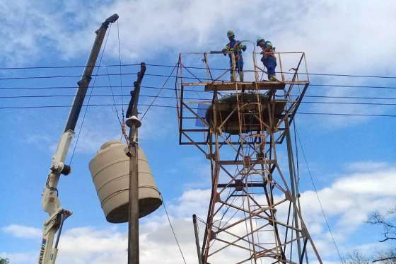 Aguas del Norte brindó asistencia técnica en el paraje Saucelito