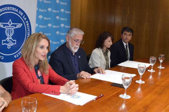 Continúan las promociones para compras con tarjetas de crédito en noviembre, diciembre y enero