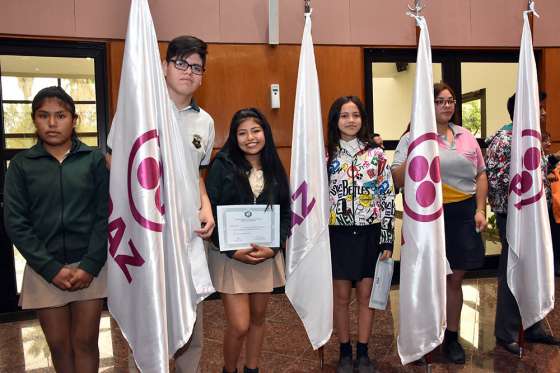 Escuelas de Salta recibieron la Bandera de la Paz