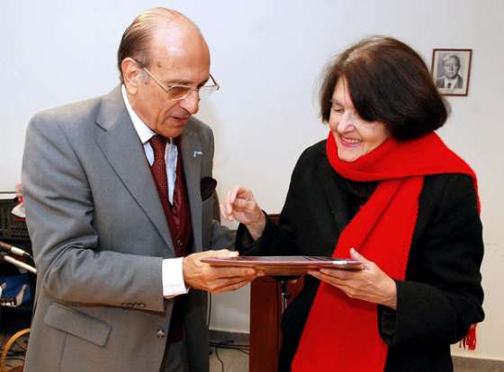 Se realizó un emotivo homenaje a escritores salteños  