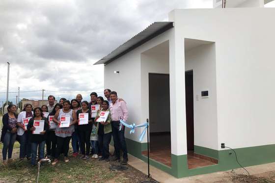 Diez familias de Chicoana recibieron su solución habitacional