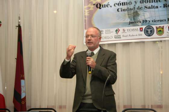 Disertación sobre el desarrollo de agencias regionales