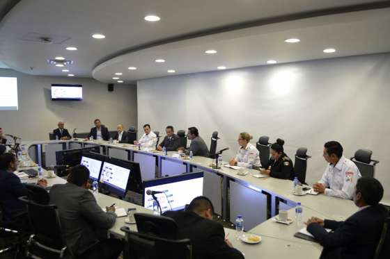 Funcionarios de Seguridad se capacitan en México sobre la nueva tecnología que se aplicará en el 9-1-1