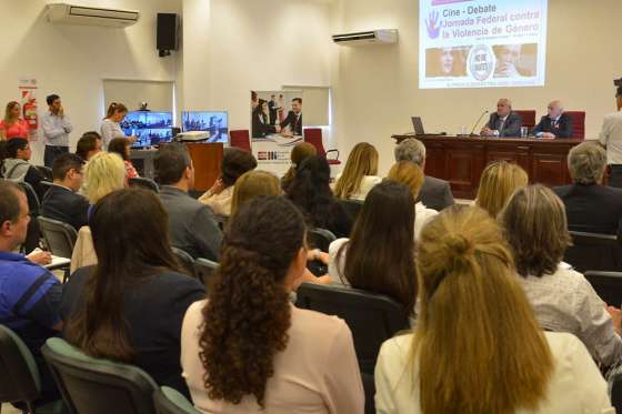 López Arias pidió terminar con la censura social ante los casos de violencia de género