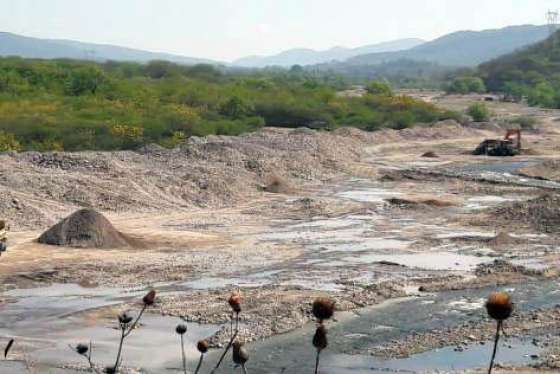 Inspeccionan la extracción de áridos en canteras ubicadas entre Vaqueros y La Caldera