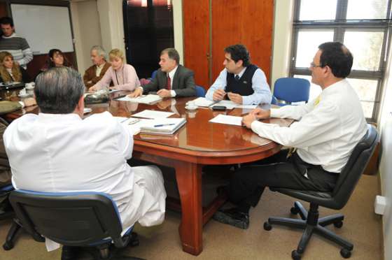 El ministro Chagra Dib encabezó hoy la reunión de gabinete de salud  