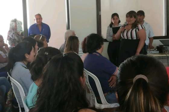 Capacitan en formación de Cuidadores Domiciliarios