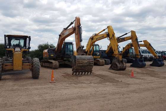 El Gobierno provincial compró máquinas para realizar obras hídricas