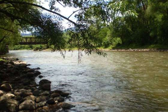Hasta hoy se podrá pescar en el río Juramento