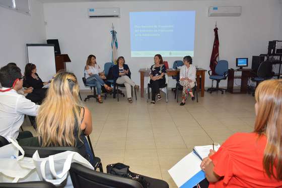 Consensúan prevención de nuevos embarazos no intencionales en adolescentes