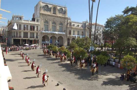 Cambio de guardia en el Cabildo Histórico