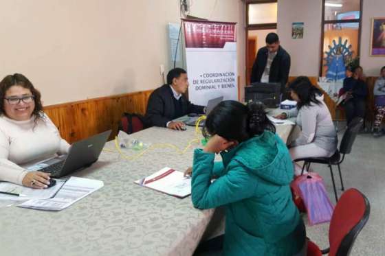 Más salteños pudieron obtener la escritura de su terreno libre de gravamen