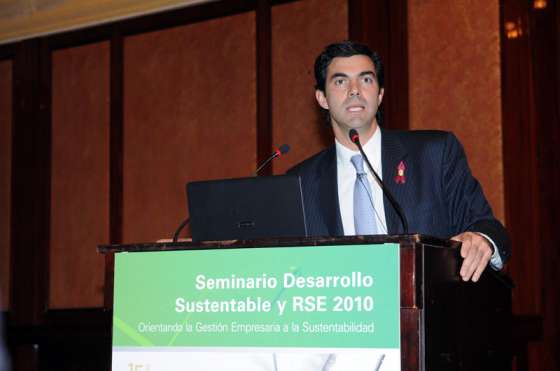 El Gobernador apuntó a la presencia activa del sector privado para asistir a los sectores vulnerables 