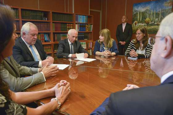 Convenio para el traspaso del Registro Público de Comercio al Ejecutivo provincial