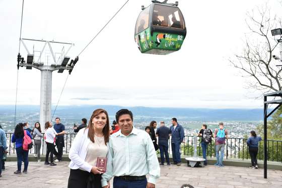 Salteños dieron el sí en la cima del Cerro San Bernardo