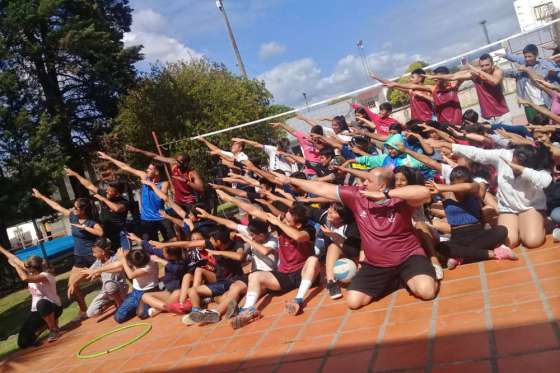 El plantel de Salta Voley visitó la colonia de vacaciones de la Secretaría de Deportes